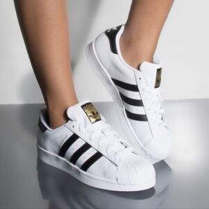 Adidas Superstar Womens Sneakers 7.5